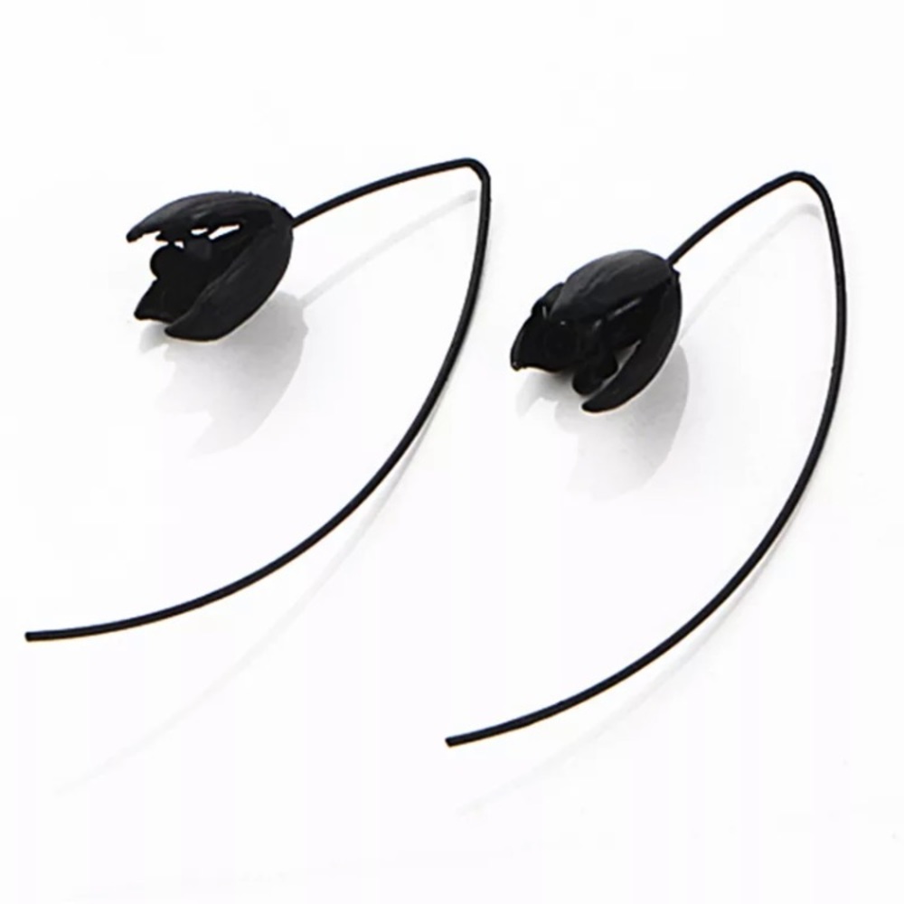 🆕 Rose Black Threader Earrings - Picture 2 of 4